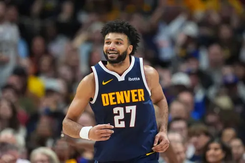 ▲丹佛金塊主力球星之一的Jamal Murray,本季表現相對起伏不定,使得球隊戰績相比上季下滑,今(29)日面對底特律活塞,砍下本季新高的34分,幫助球隊中止2連敗。(圖/美聯社/達志影像) ▲丹佛金塊主力球星之一的Jamal Murray,本季表現相對起伏不定,使得球隊戰績相比上季下滑。(圖/美聯社/達志影像)