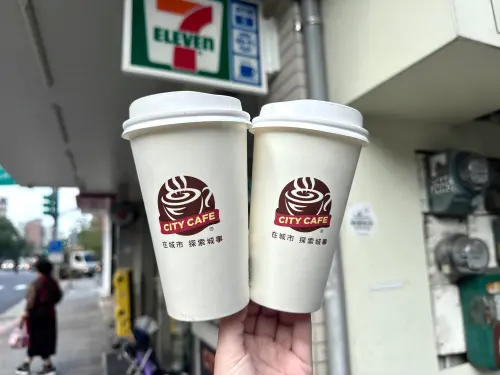 7-11美式買一送一!寄杯買10送10「只限今天」 全家燒仙草買2送1