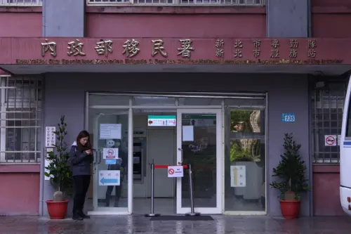 獨/小微單獨赴專勤隊報到未見行李箱 移民署這樣說